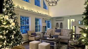 Smart TV, fireplace, video games, DVD player