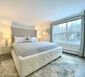 3 Schlafzimmer, Schreibtisch, Bügeleisen/Bügelbrett, Reisekinderbett