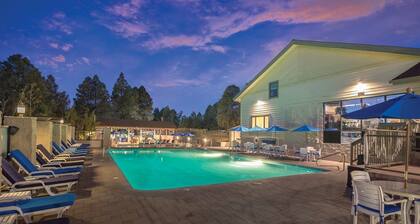 1BD/Flagstaff w/Full Kitchen, W/D, Sleeper Sofa & Amazing Amenities!!