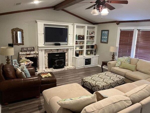 TV, fireplace - Secluded Lake House on Lake Bob Sandlin with Private Boat Slip & Scenic Views (Pittsburg)