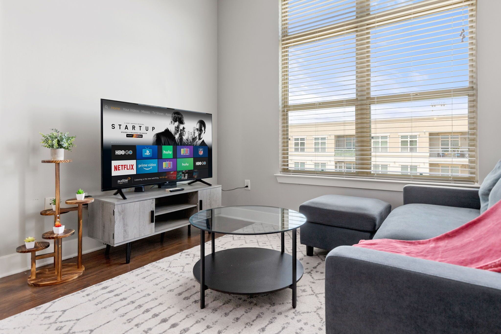 The Olivia: Riverwalk Loft