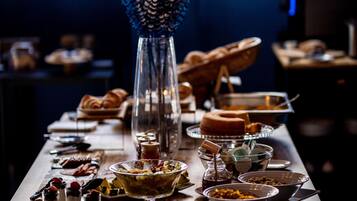 Free daily continental breakfast