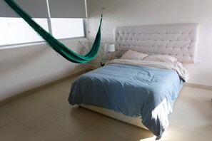 2 bedrooms, desk, free WiFi, bed sheets - Paradise Mexico. You want paradise? This is it! (Progreso)