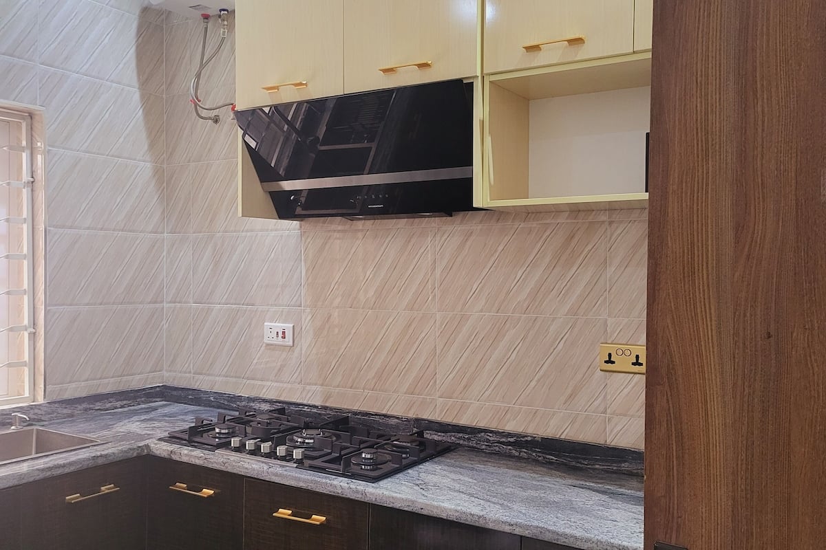 cleaning supplies, paper towels