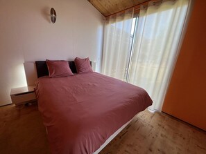 2 bedrooms, free WiFi