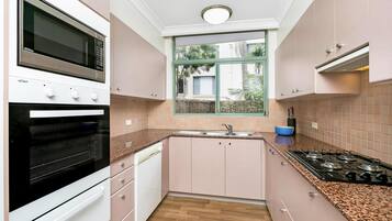 Microwave, dishwasher