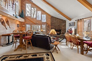 Interior - Spacious Mountain Home Near Skiing (Blowing Rock)