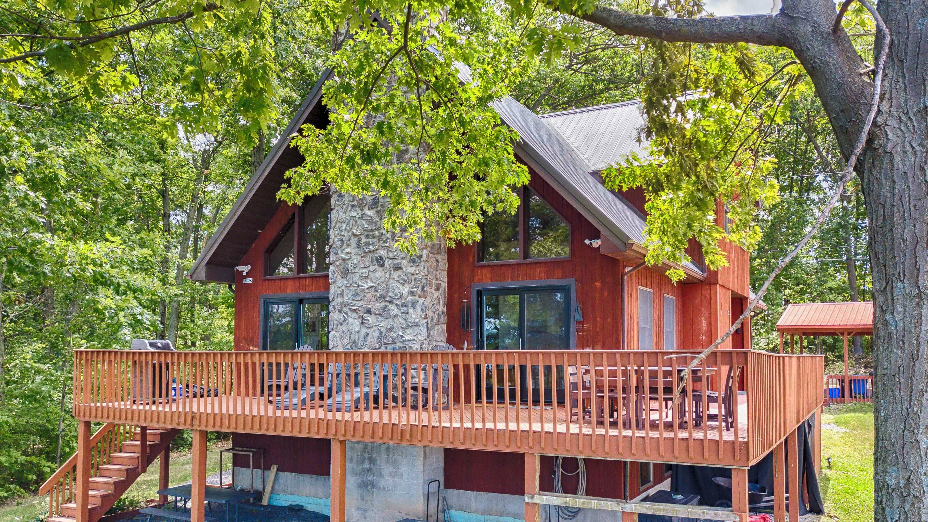 Dash of Lake Life: Secluded Lake Haven Near Ithaca