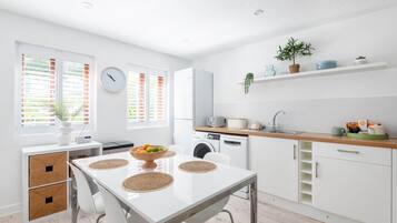 Fridge, microwave, oven, dishwasher