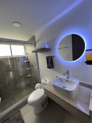 Dusche, Handtücher, Seife