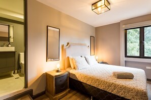 4 habitaciones, caja de seguridad en la habitación y escritorio 