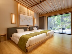Luxury Suite, Private Bathroom, Garden View | In-room safe, desk, free WiFi, bed sheets - Ureshino Yadoya (Ureshino)