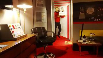 Skrivebord, strygejern/strygebræt, gratis Wi-Fi