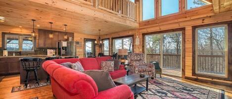 Televisión y chimenea