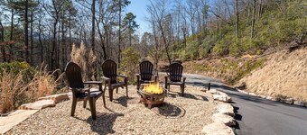 Little Mountain Lodge | 3 Bed, 3 Bath