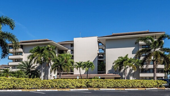 Imagen sin descripción, 1 de 21, botón