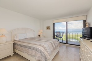 2 bedrooms, free WiFi, bed sheets - South Seas Tower II 18th floor 2 BDR 2Bth condo. (Marco Island)