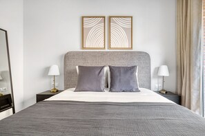 3 quartos, ferros/tábuas de passar roupa, Wi-Fi, roupa de cama