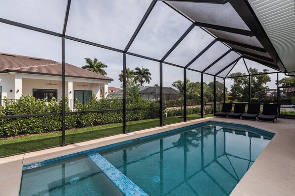 Piscine extérieure, piscine chauffée