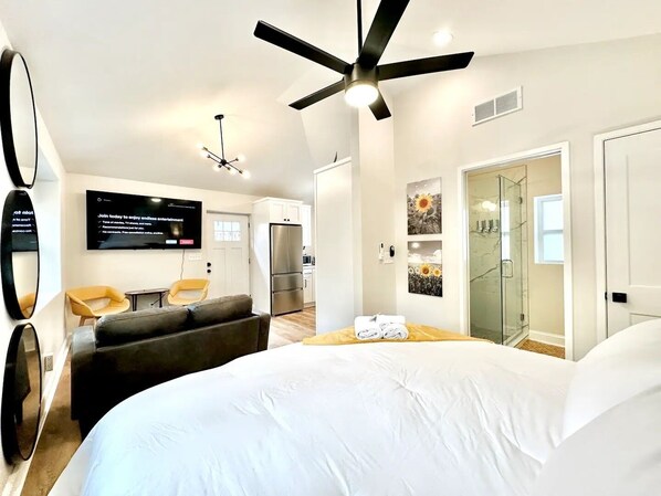 واي فاي مجانًا وملاءات أسرّة