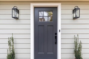 تفاصيل الفندق من الخارج