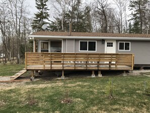 Exterior - Cozy Cottage in Sweet Lakeshore Heights  (Grand Marais)