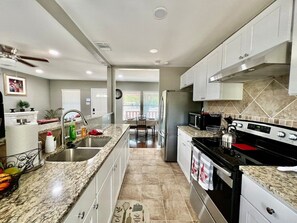 Fridge, microwave, oven, stovetop - Spacious 3BR Woodlawn Home • Med Center Area • Extended Stay • Wi-Fi • W/D • SA (San Antonio)
