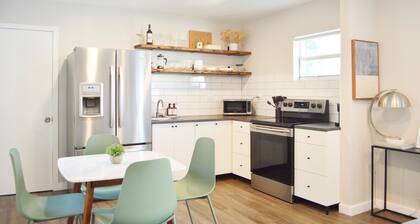 Charming Guest House Minutes from MIA & Wynwood