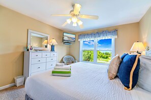3 bedrooms, free WiFi - Paradise Point - Bay View, Beach Access, Less Than 2 Min Walk! (St. George Island)