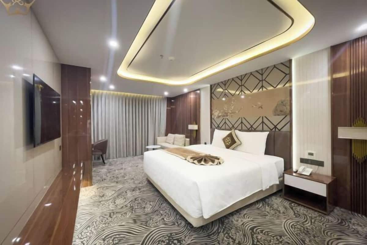 2 phòng ngủ, bộ đồ giường cao cấp, minibar, bàn