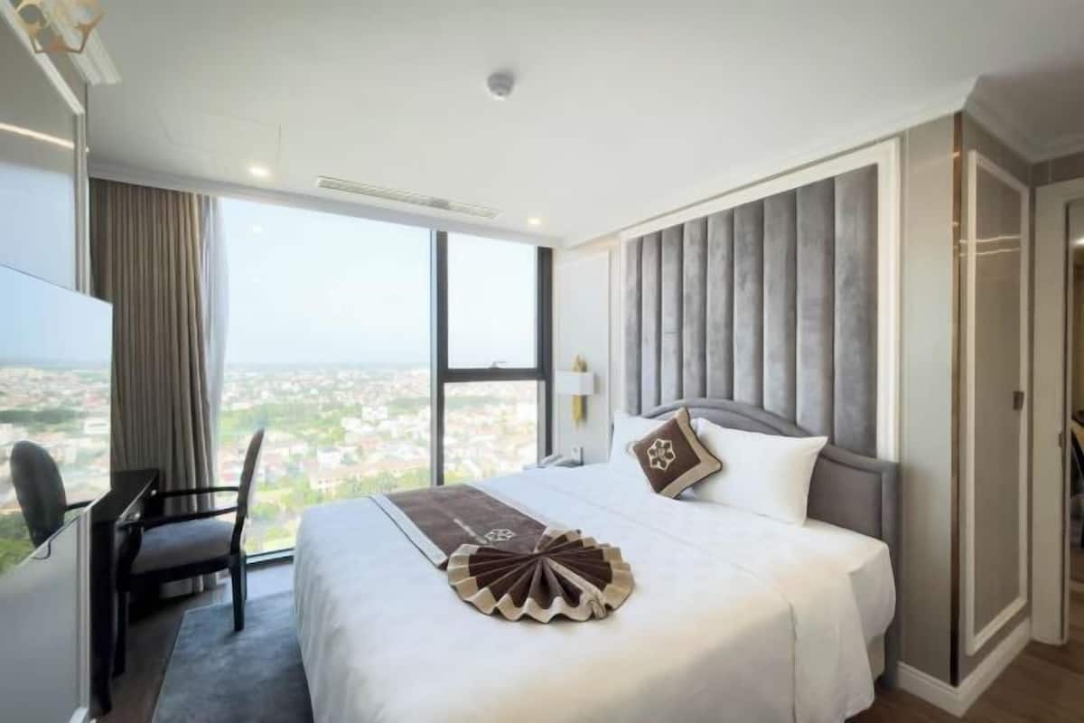 2 phòng ngủ, bộ đồ giường cao cấp, minibar, bàn