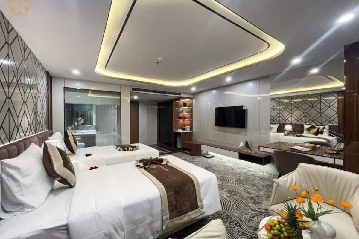 2 phòng ngủ, bộ đồ giường cao cấp, minibar, bàn