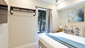 Apartment | 1 bedroom, blackout drapes, iron/ironing board, free cribs/infant beds