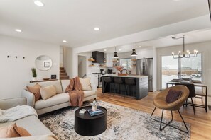Smart TV, fireplace, ping pong, computer monitors