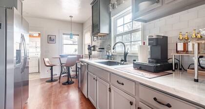 South Park Retreat-Kid and Pet friendly!