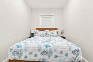 2 habitaciones, escritorio, tabla de planchar con plancha y wifi gratis 
