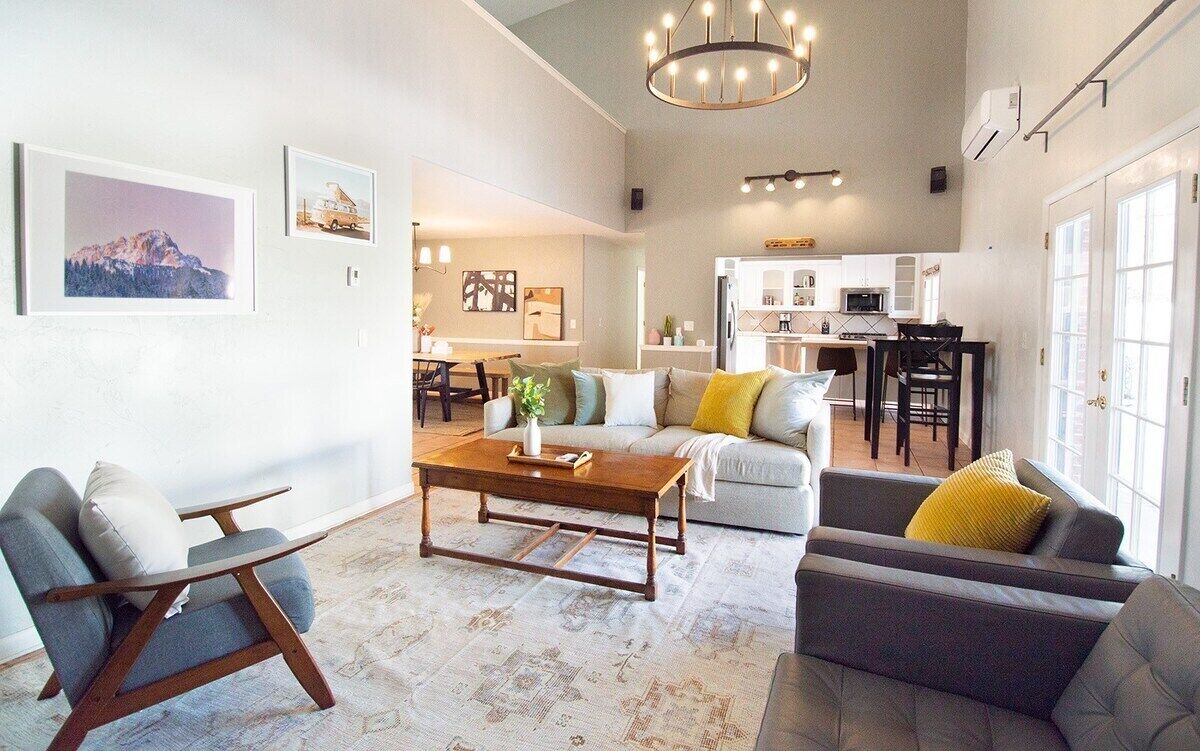 Spacious 3B2B + Loft