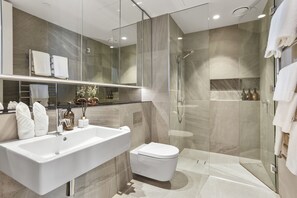 Deluxe Apartment | Bathroom - Light and relaxing living (Auckland)
