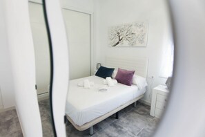 3 bedrooms, WiFi, bed sheets, wheelchair access