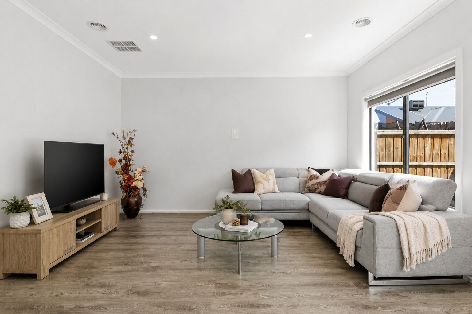 Sara By Ready Set Stay - 3 Bedrooms, Family Friendly Holiday House - Caroline Springs