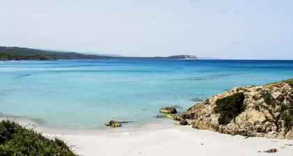 Villa with sea view, 3 rooms and beach nearby