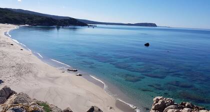 Villa with sea view, 3 rooms and beach nearby