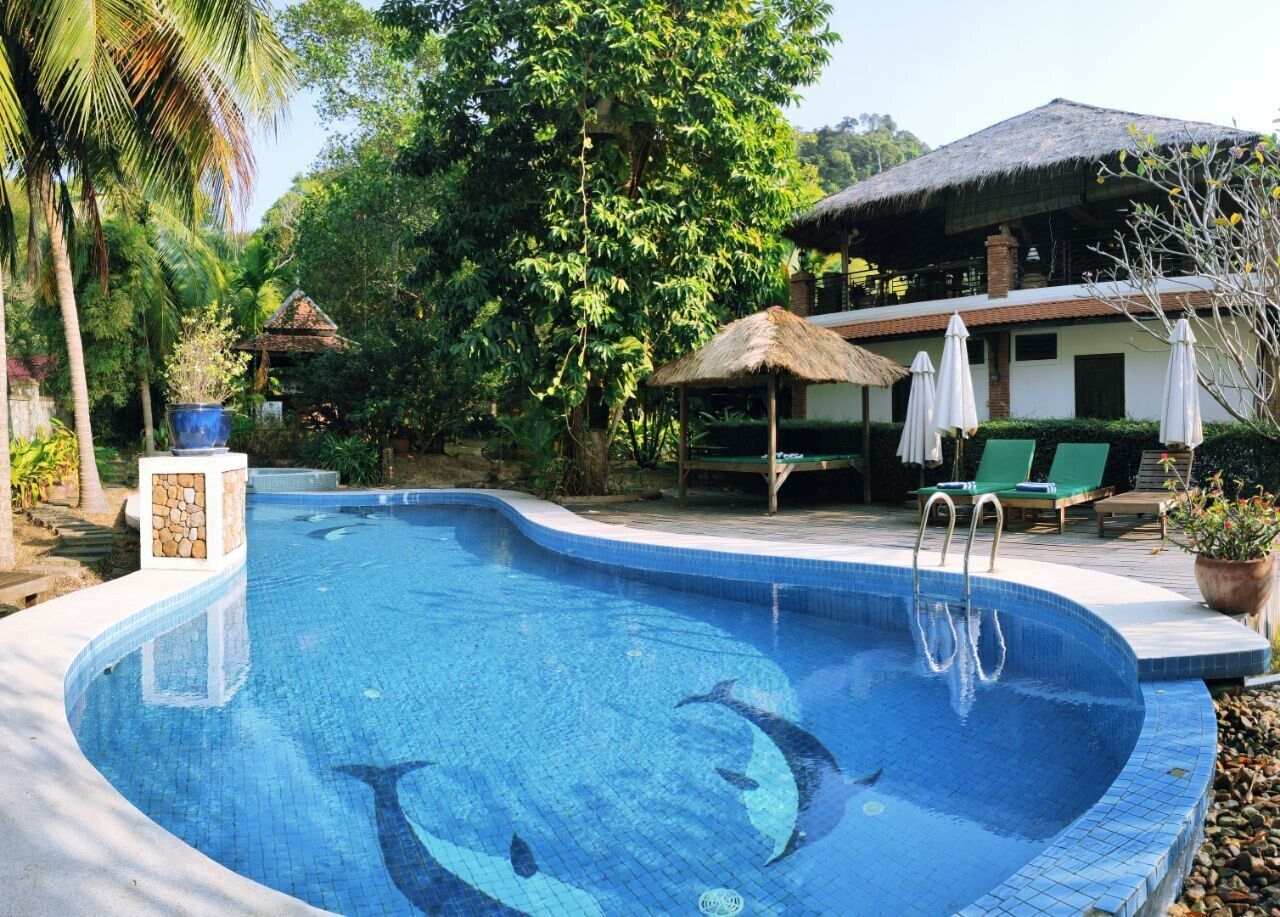 Kolam renang outdoor