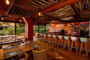 بار (في المنشاة)