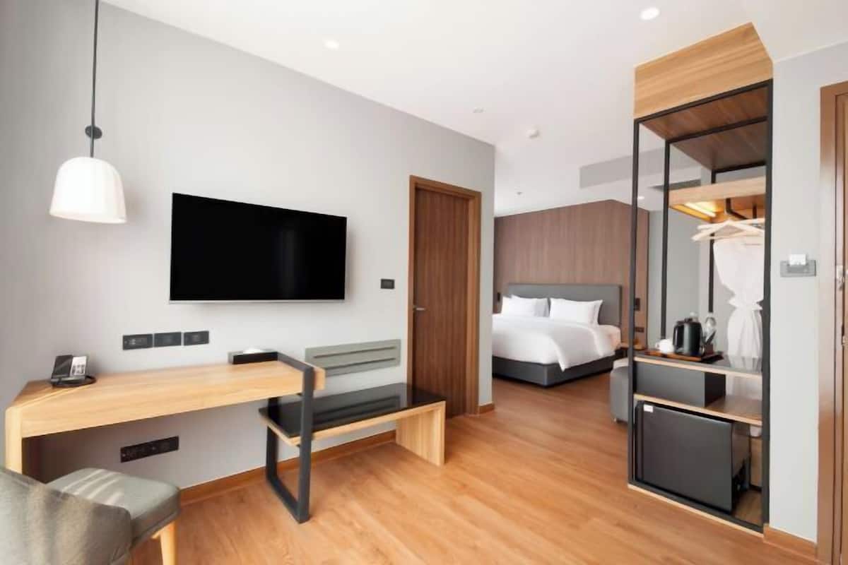 1 Schlafzimmer, Zimmersafe, individuell eingerichtet, Schreibtisch