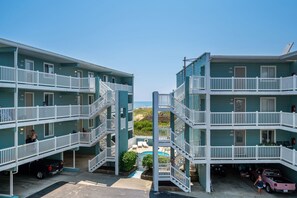 Exterior - Professionally Designed Oasis, Budget & Pup Friendly, Walk-in Shower, Pools! (Nags Head)
