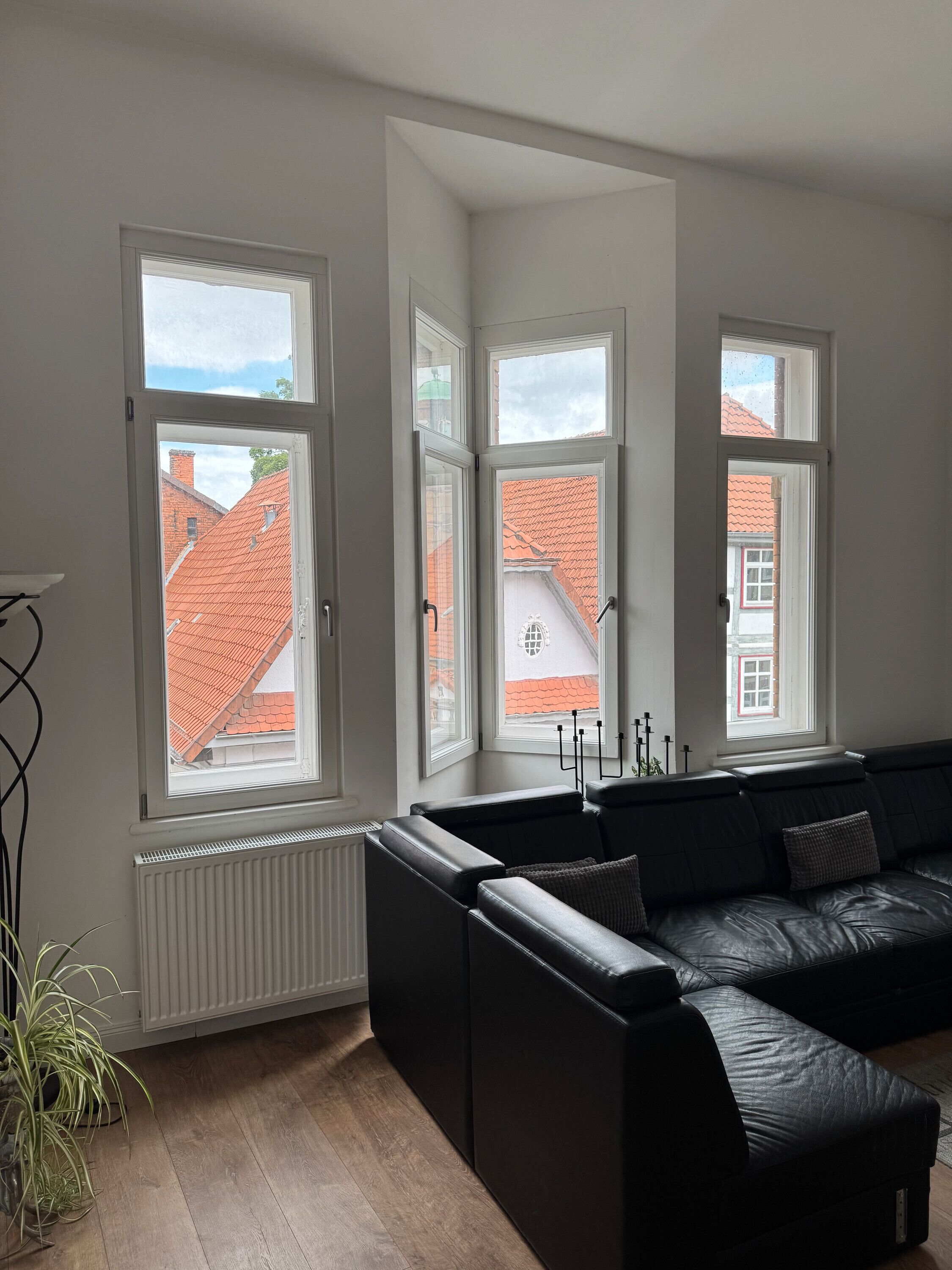 Een televisie, videogames en een stereo