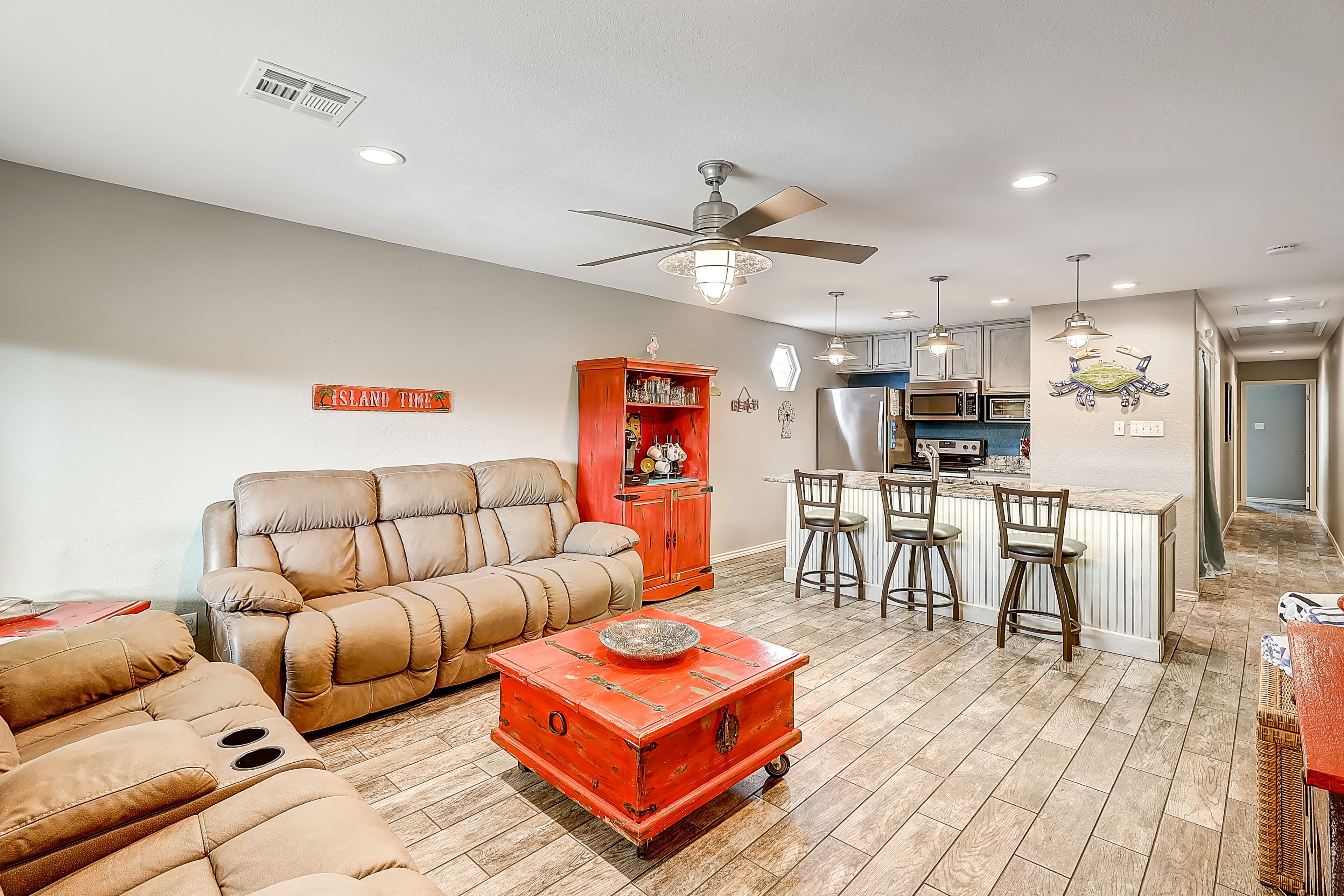 Soothing dog-friendly home with pool, W/D, gas grill, balcony, patio, & kitchen