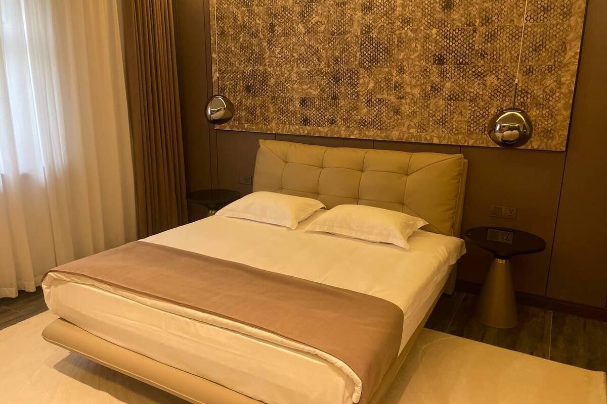 1 bedroom, desk, soundproofing, free WiFi