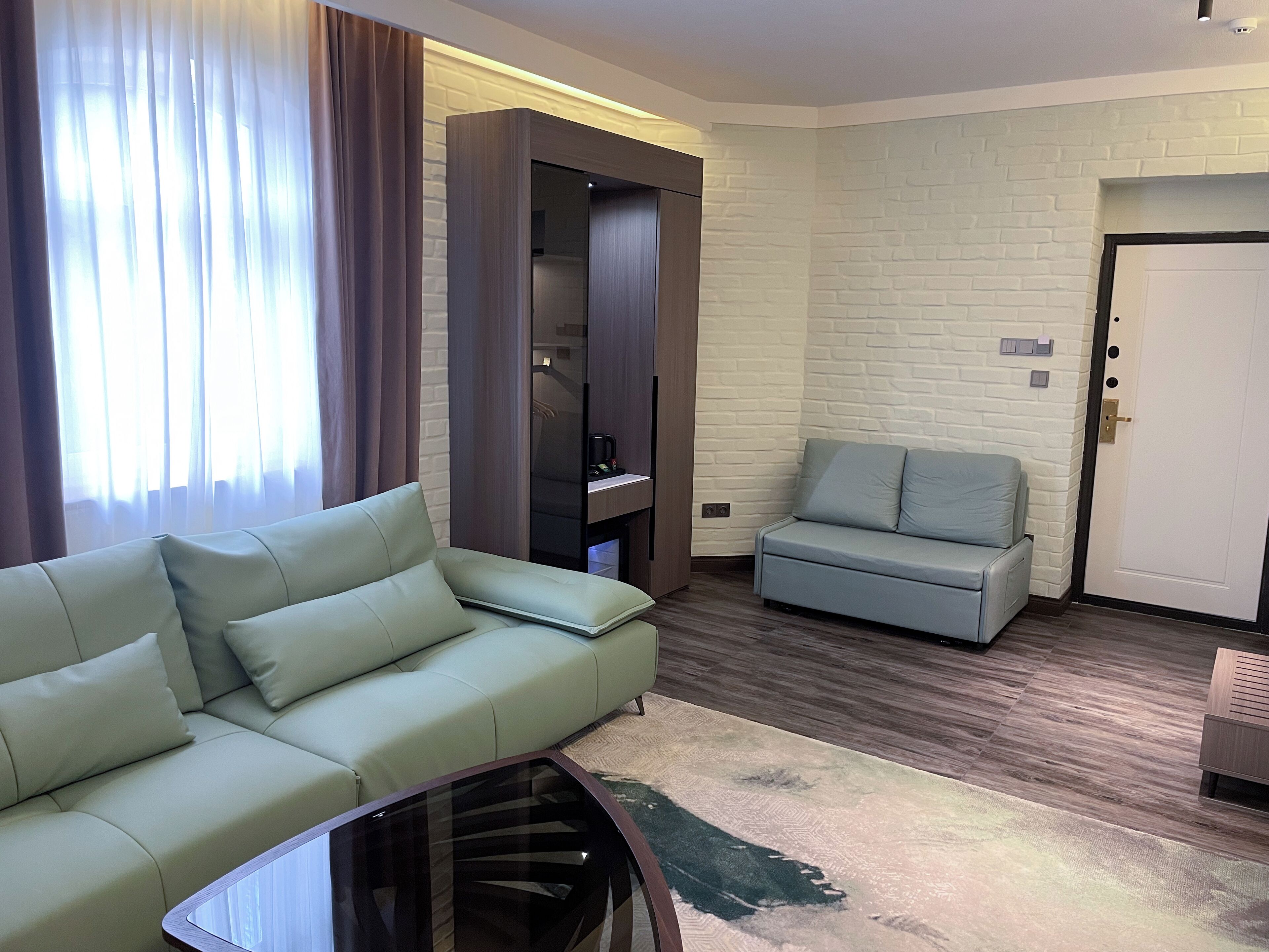 Grand-Ferienhütte | Hochwertige Bettwaren, Daunenbettdecken, Minibar, Schreibtisch